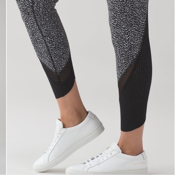 Lululemon Wunder Under Pant (Hi-Rise) (Laser Cut) - Picture 11 of 12